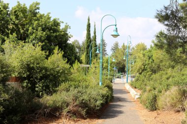 İsrail'in kuzeyinde küçük bir şehirde manzara 