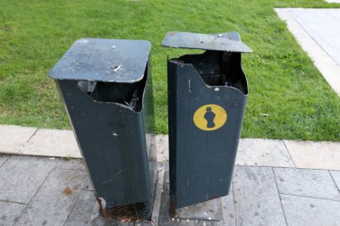 Sigara izmaritleri ve Tütün ash, İçilmeyen işleminin sık bir öznitelik için bir gemi tablam. 