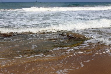 İsrail 'in kuzeyindeki Akdeniz kıyısında. 