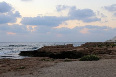 İsrail 'in kuzeyindeki Akdeniz kıyısında. 