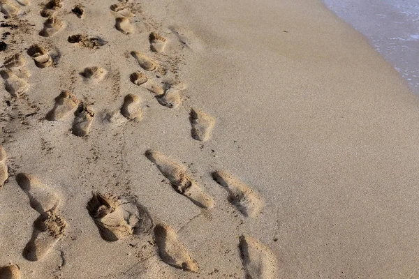 Kumdaki Kuzey İsrail ' Akdeniz'in kıyısında 
