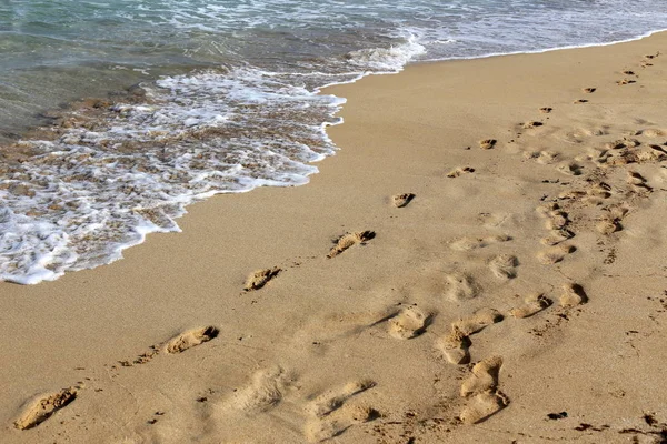 Kumdaki Kuzey İsrail ' Akdeniz'in kıyısında 