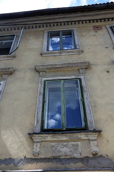 Window Opening Wall Serves Receive Light Room Ventilation — Stock Photo, Image