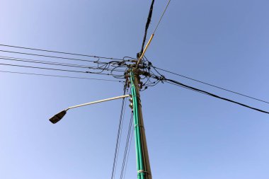 elektrik direkleri teller hangi geçerli akar üzerinden alınır 