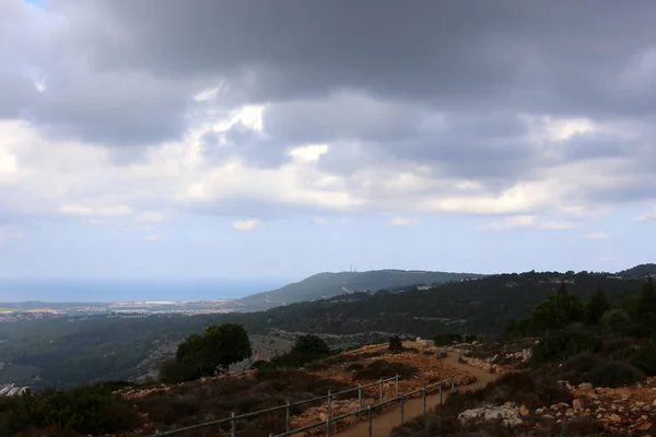 イスラエル共和国の北で西ガリラヤの山の風景 — ストック写真