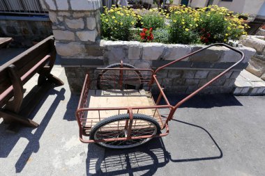 Tekerlek ürünler çeşitli mekanizmaları ve araçları taşınmasında kullanılır. 