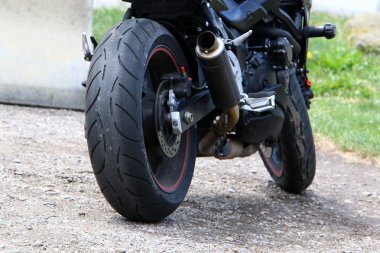 Tekerlek ürünler çeşitli mekanizmaları ve araçları taşınmasında kullanılır. 