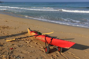 İsrail 'in kuzeyindeki Akdeniz kıyısında. 