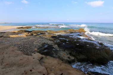 İsrail 'in kuzeyindeki Akdeniz kıyısında. 