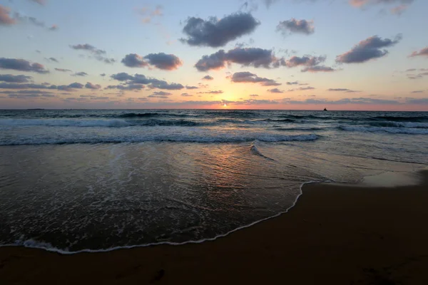 Slunce Západu Nad Obzorem Středozemním Moři Končí Den — Stock fotografie