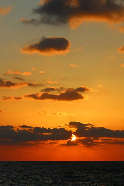 Sun Sets Horizon Mediterranean Ends Day — Stock Photo, Image