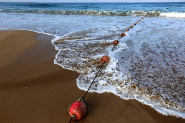 Akdeniz Kuzey İsrail'in kumlu sahili 
