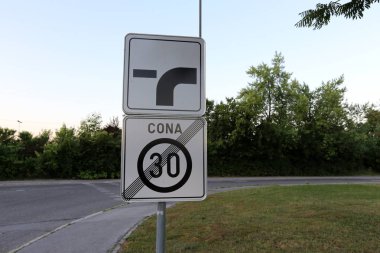 yol işaretleri, yol işaretleri ve yol işaretleri İsrail 