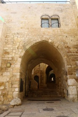 Merdiven bir bina ya da yapı unsurları olduğunu 