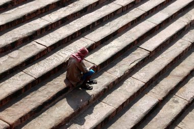 Merdiven bir bina ya da yapı unsurları olduğunu 