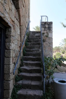 Merdiven bir bina ya da yapı unsurları olduğunu 