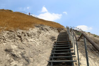 Merdiven bir bina ya da yapı unsurları olduğunu 