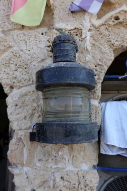 Şehir aydınlatma için büyük bir fener 