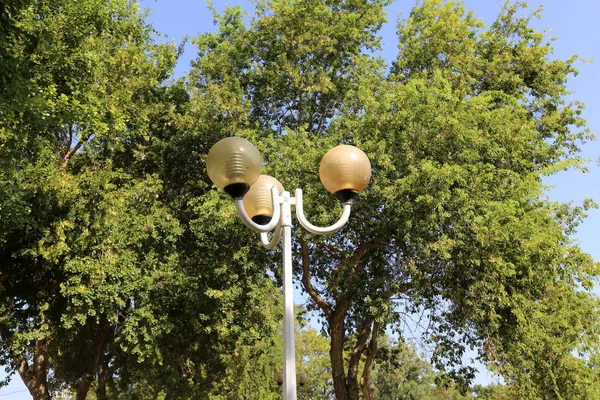 Una Gran Linterna Para Iluminar Ciudad — Foto de Stock