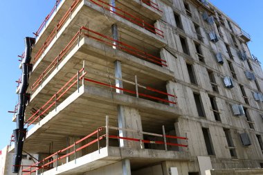 iş ve çalışma düzenlemeleri İsrail bir inşaat sahasında 