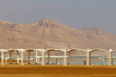 Ölülerin, Sodom deniz İsrail ve Ürdün Çölü'arasında yer alır 