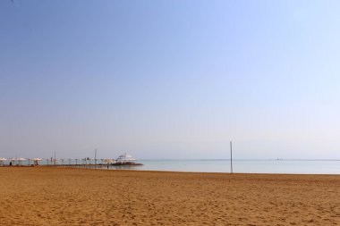 Ölülerin, Sodom deniz İsrail ve Ürdün Çölü'arasında yer alır 