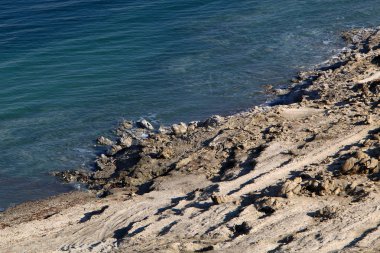 Ölülerin, Sodom deniz İsrail ve Ürdün Çölü'arasında yer alır 