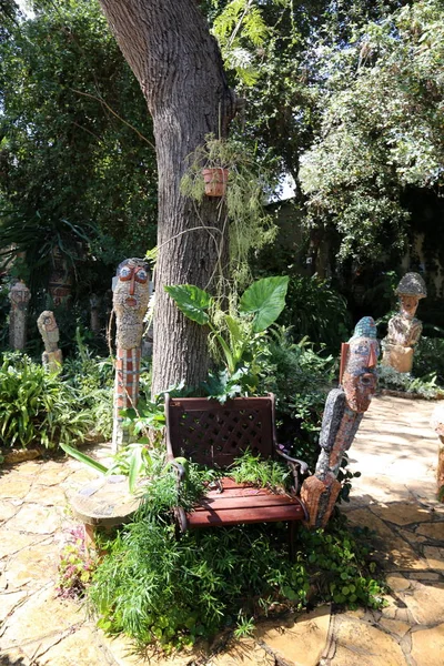 Una Silla Encuentra Parque Ciudad Abierta Israel — Foto de Stock