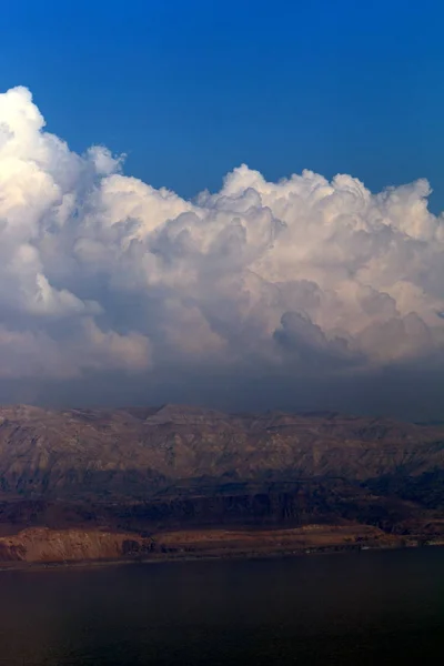 Dead Sea Karşı Kıyısında Jordan Dağlarında Görebilir Miyim — Stok fotoğraf