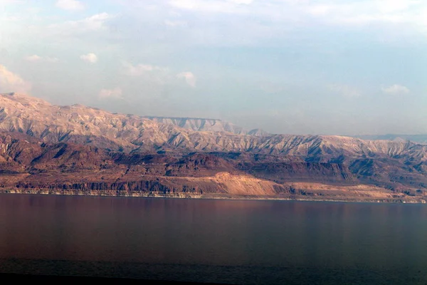 Przeciwległym Brzegu Morza Martwego Można Zobaczyć Górach Jordanii — Zdjęcie stockowe