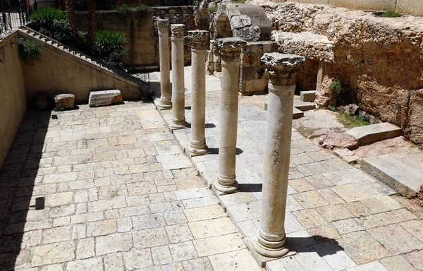 Jerusalem İsrail, Orta Doğu'daki bir şehir devletinin başkentidir. 