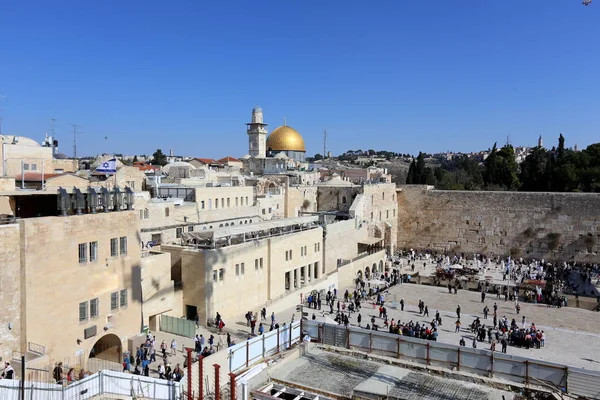 エルサレム旧市街の神殿の丘に嘆きの壁 — ストック写真