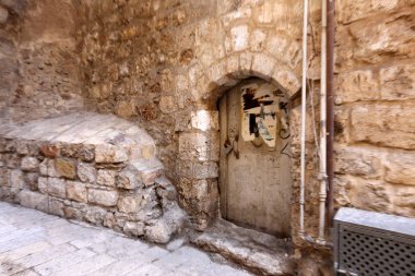 Kapı - diyafram girin ve tesislerinde çıkmak için duvardaki 