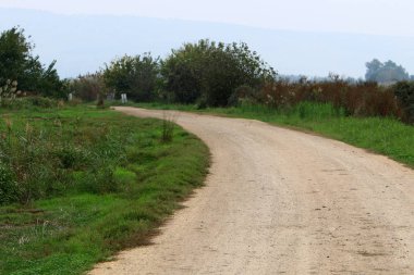 Yol mesafeye gidiyor. 