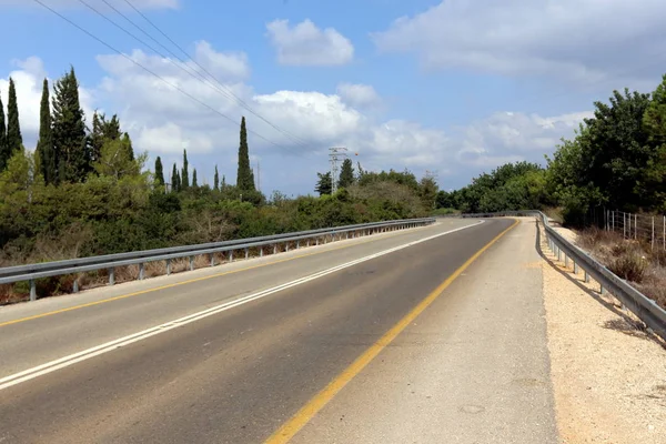 Yol mesafeye gidiyor. 