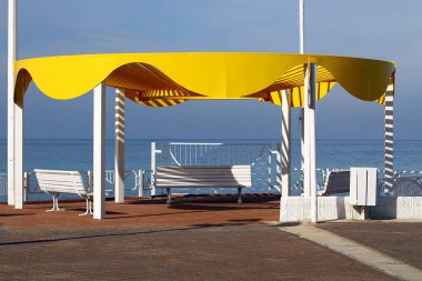 Kuzey İsrail ' Akdeniz'in kıyısında dinlenme tezgah 