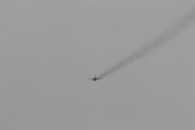 Dünya'nın gökyüzü görünümü bağlıdır günün saati, yıl ve ana hava saati. 