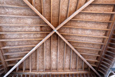 sahilde sıcak İsrail güneşten korumak için gölgelik 