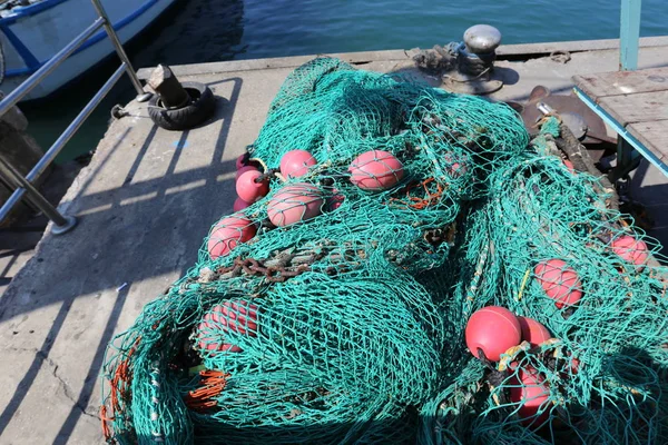 Αλιευτικά Εργαλεία Και Δίχτυα Στη Θάλασσα Για Ψάρεμα — Φωτογραφία Αρχείου