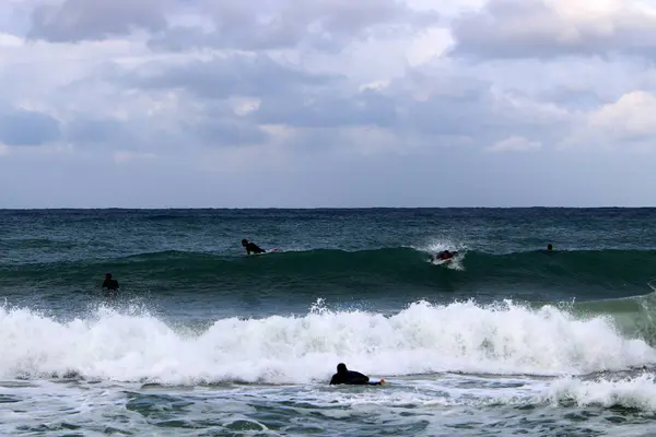 Surfing Ιππασίας Κύματα Της Μεσογείου Ειδικό Φως Πίνακες — Φωτογραφία Αρχείου