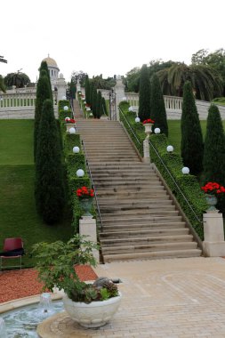 binalar ve Hayfa İsrail Bahai bahçede bitkilerde