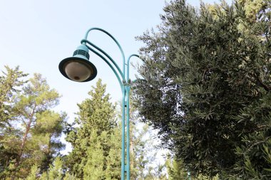 fener İsrail şehir parkında yüklü aydınlatma için 