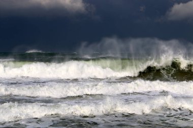 fırtına ve Akdeniz'de Kuzey İsrail rüzgarda 