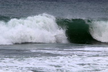 fırtına ve Akdeniz'de Kuzey İsrail rüzgarda 