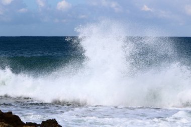 fırtına ve Akdeniz'de Kuzey İsrail rüzgarda 