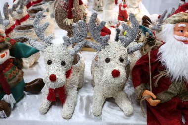 Noel oyuncaklar ve Hayfa İsrail mağazalarında hediyeler 