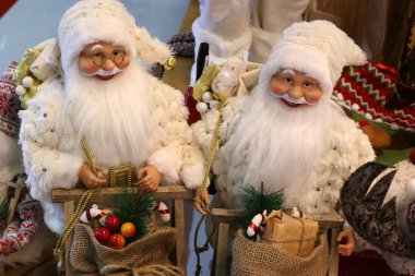 Noel oyuncaklar ve Hayfa İsrail mağazalarında hediyeler 