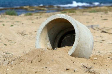 Tekerlek bir yuvarlaktır, serbestçe gövdesi sağlayan eksen diskte dönen rulo ve değil slayda yerleştirilir. 