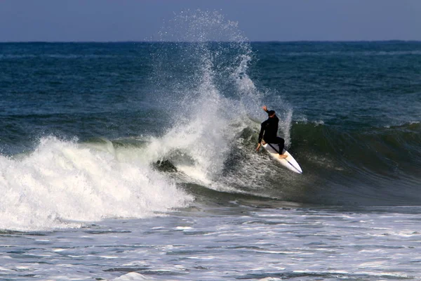 Surfen Paardrijden Golven Het Middellandse Zeegebied Speciale Lichte Boards — Stockfoto