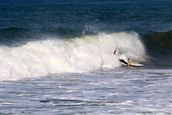 Surfen Wellenreiten Mittelmeer Auf Speziellen Light Boards — Stockfoto